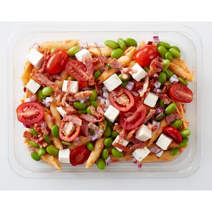 Rød pastasalat m. bacon og salatost