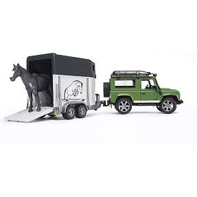 Land Rover med hestetrailer