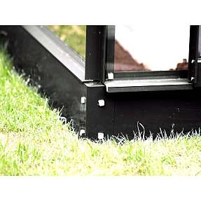 Sortlakeret stålsokkel 6200