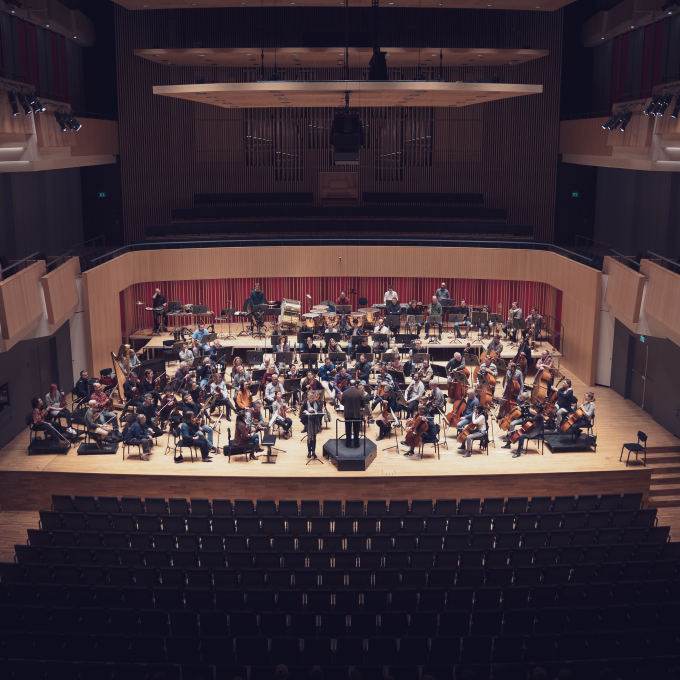 aarhus symfoniorkester symfoniorkester oever i symfonisk sal 
