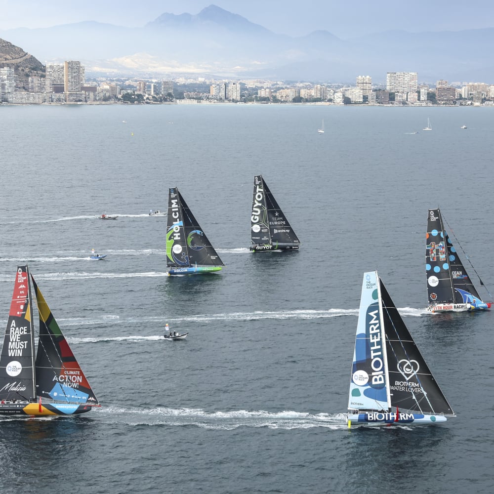 Ocean Race fem både sejler tæt ved Alicante