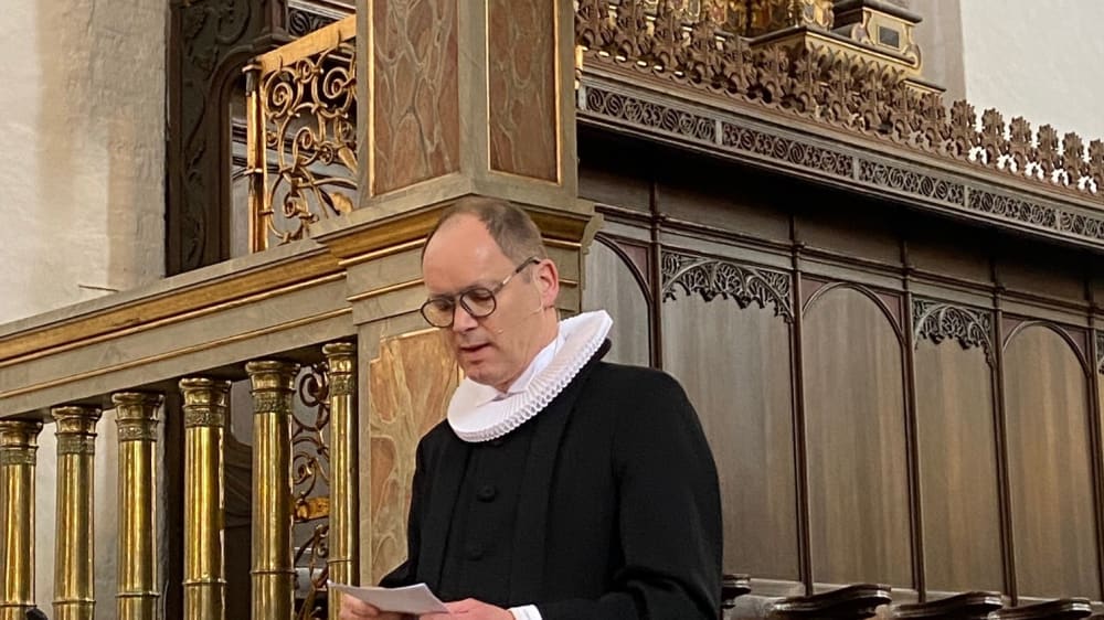 aarhus domkirke peter brandes praest henrik holder tale