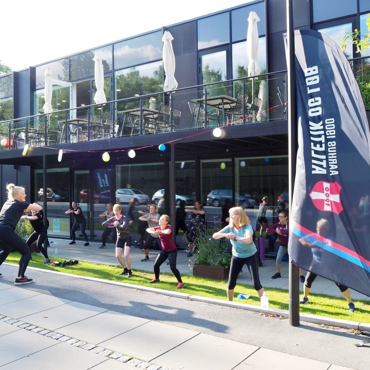 marselisborg hallen traening foran indgang