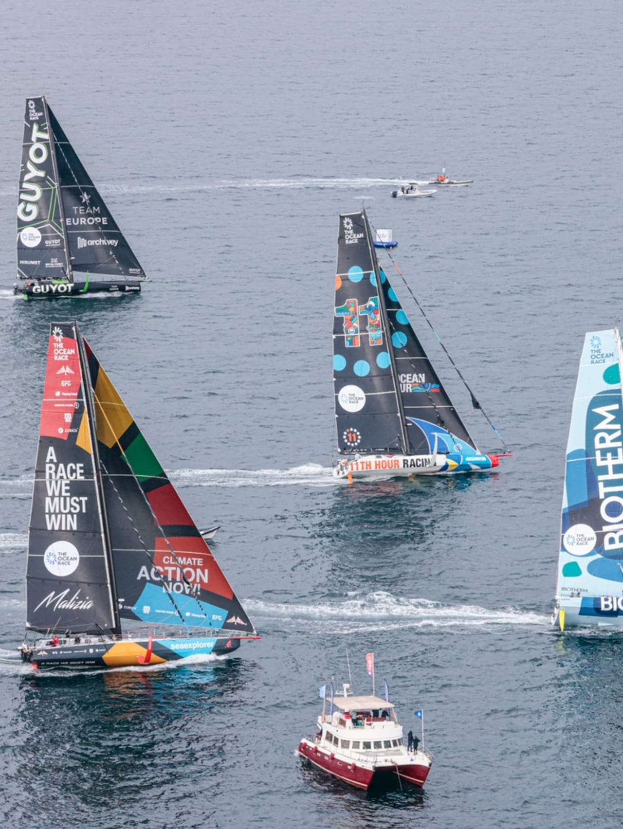 Ocean Race fem både får hjælp til retning Foto Sailing EnergyThe Ocean Race