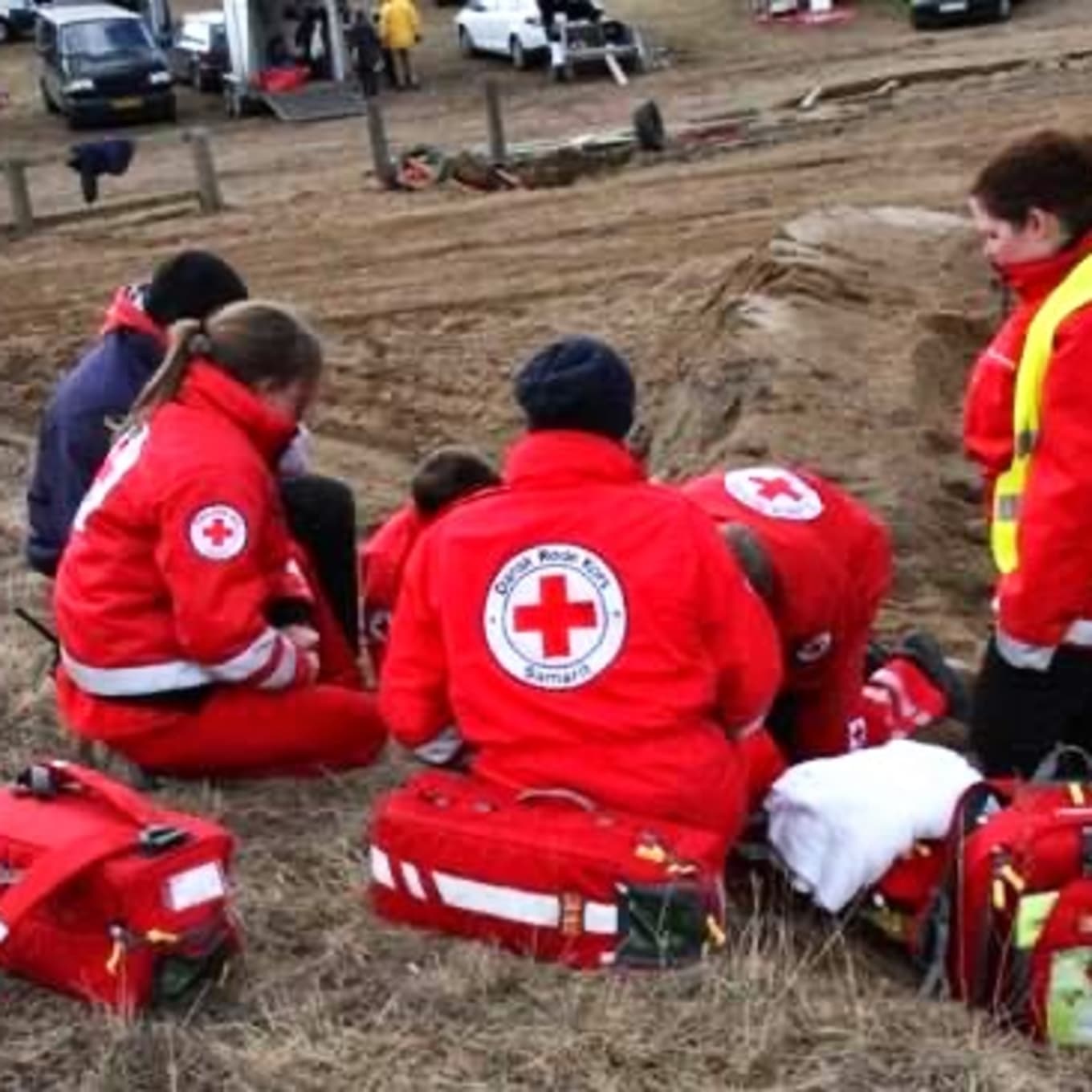 Dansk Røde Kors hjælper ved en ulykke