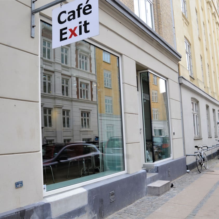 Cafe Exit København skilt udenfor