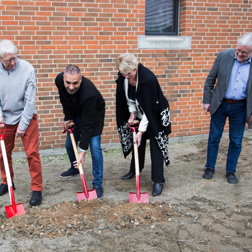 lystrup idraetscenter spaderne kommer i jorden