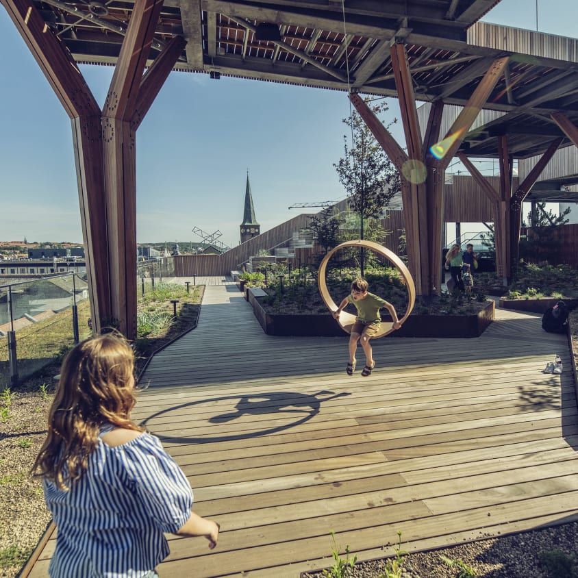 salling roofgarden gynge i skoven