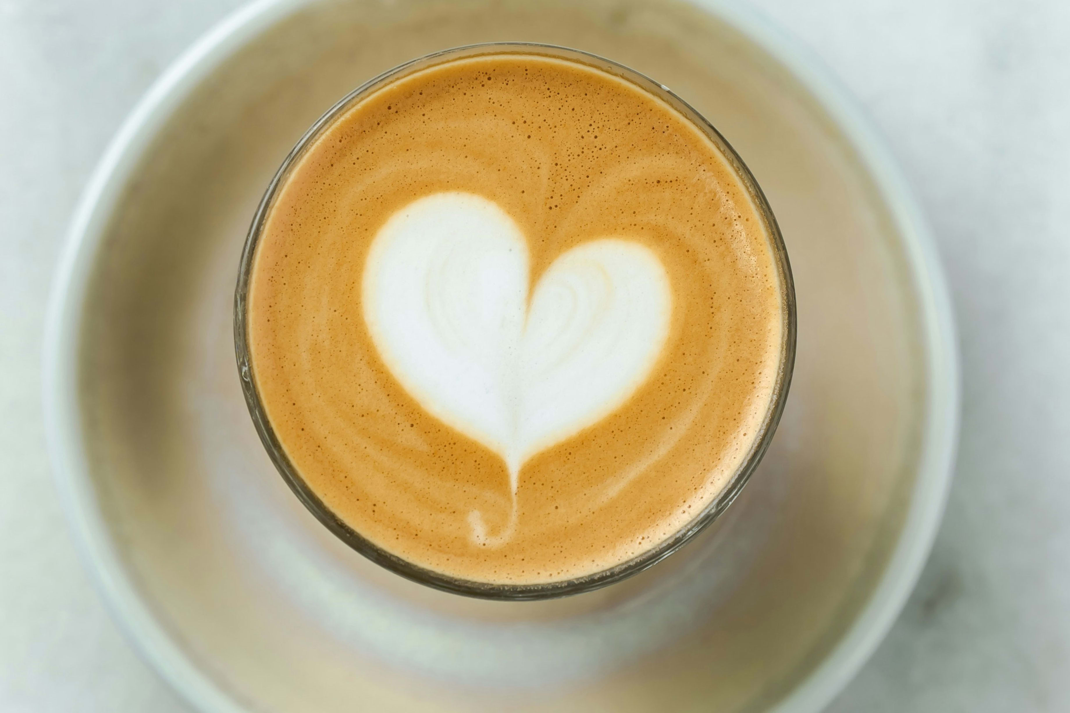Lær at lave et hjerte med latte art hos Bilka