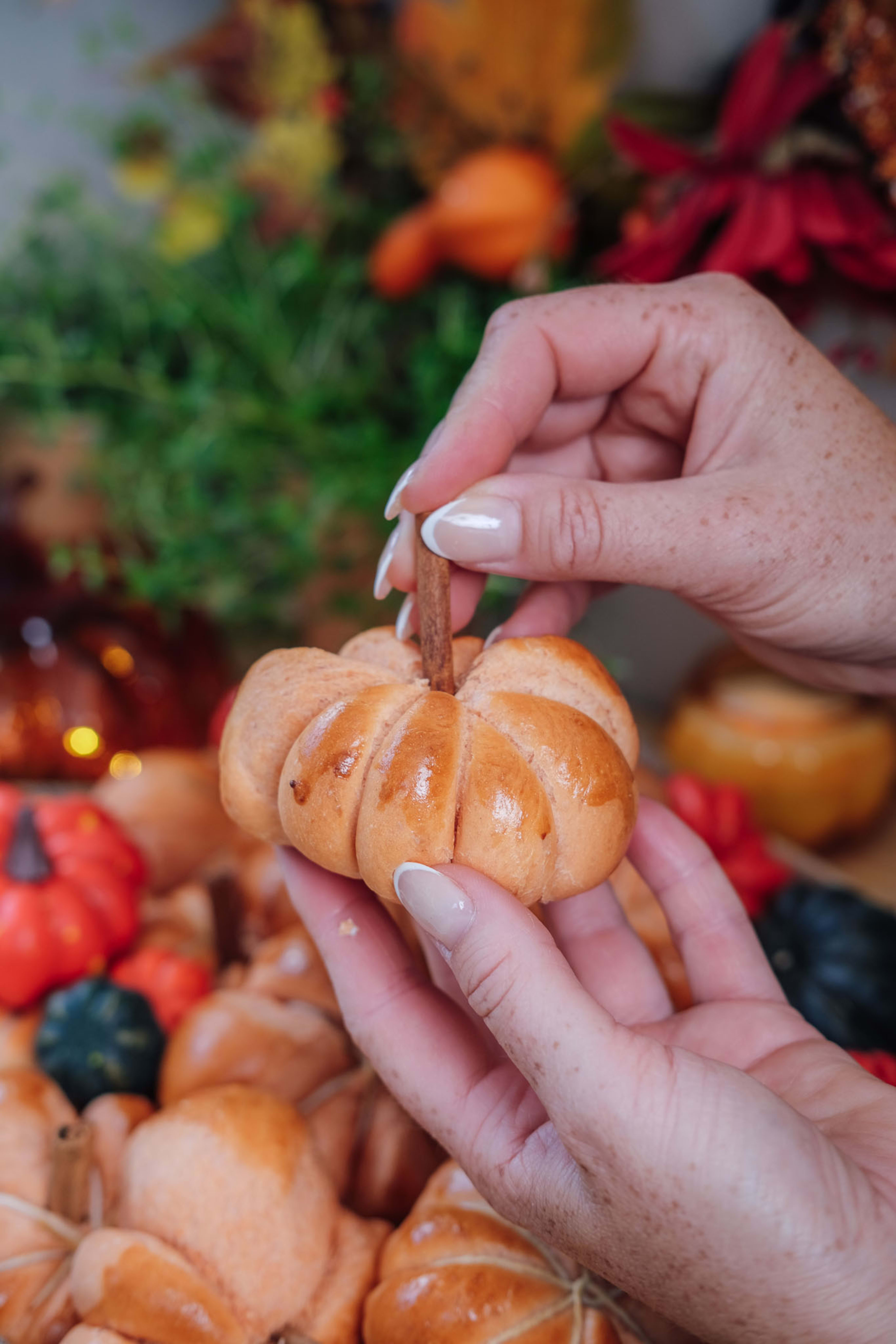 Bag lækre græskarboller til halloween med Bilka