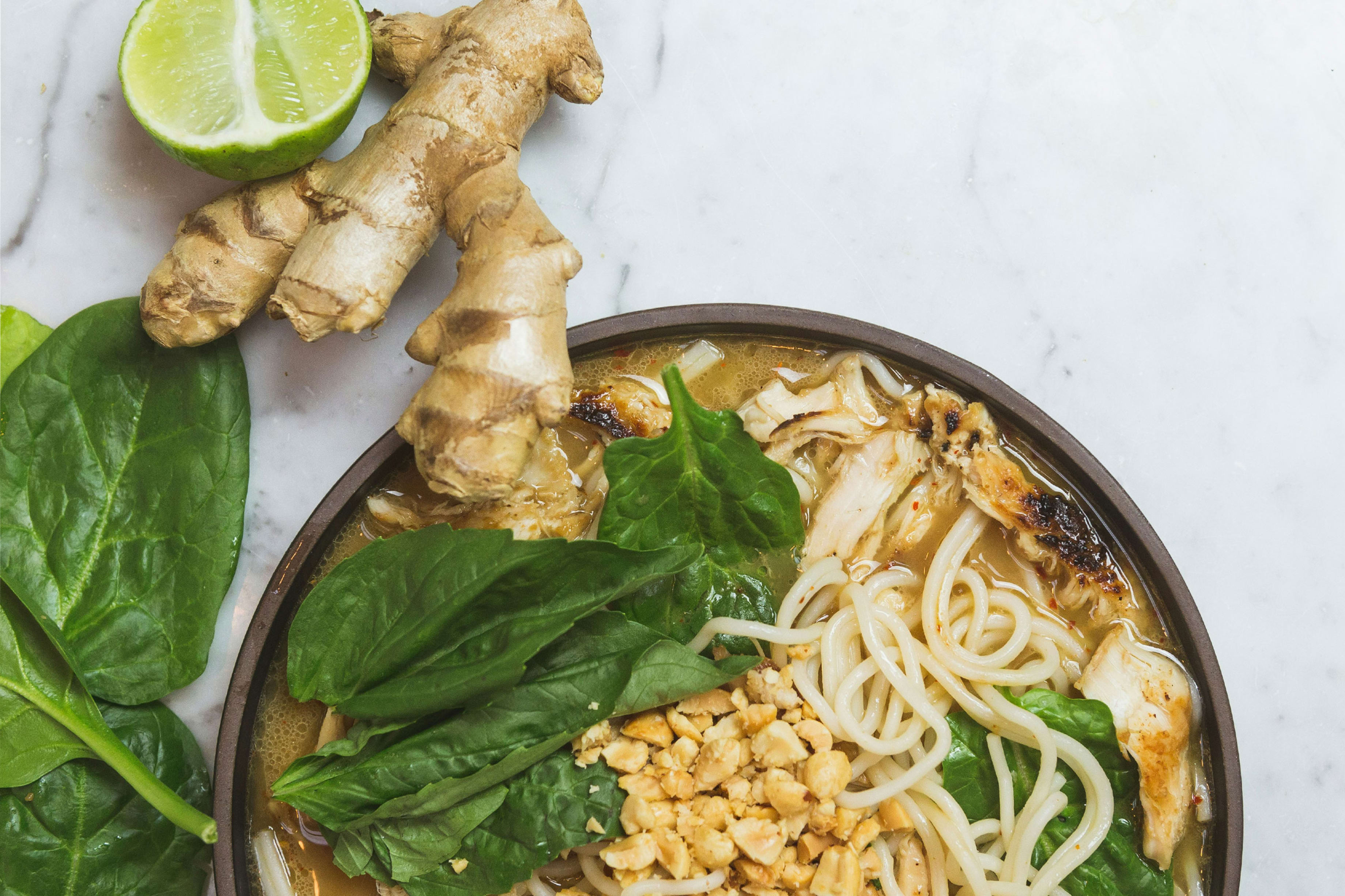 Se en oversigt og basisingredienser til thaimad hos Bilka