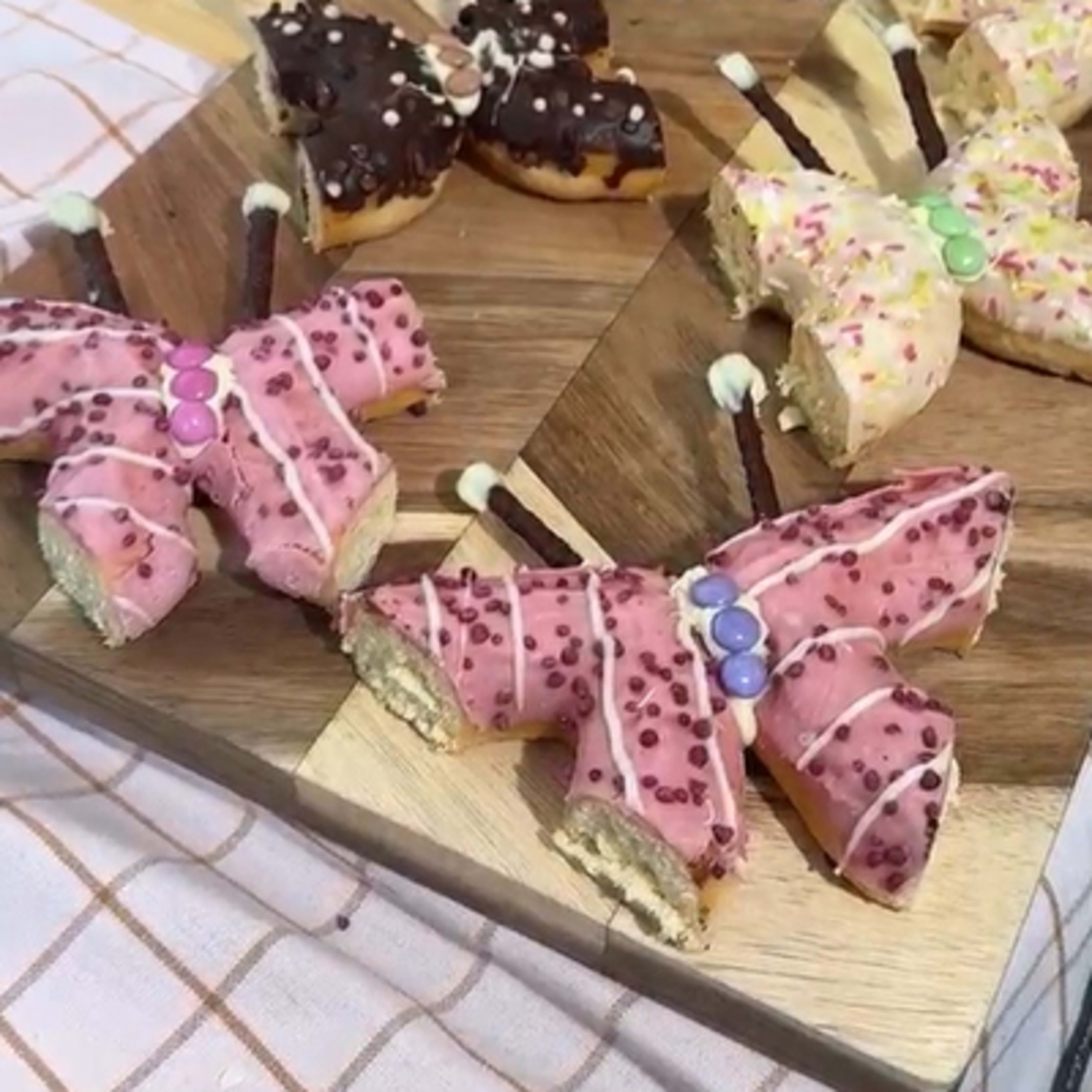sommerfugle donuts opskrift hos Bilka