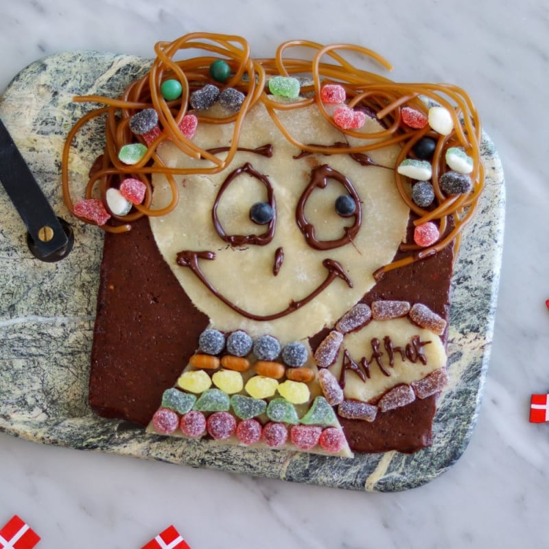 Kagemand med glasur, marcipan og slik