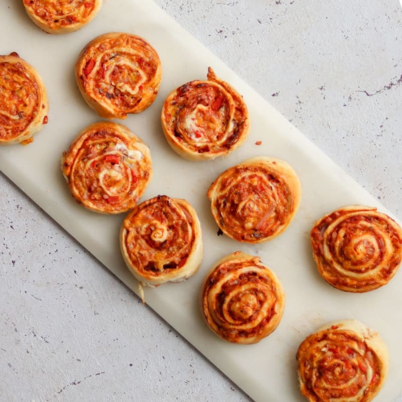 Pizzasnegle med skinke og ost