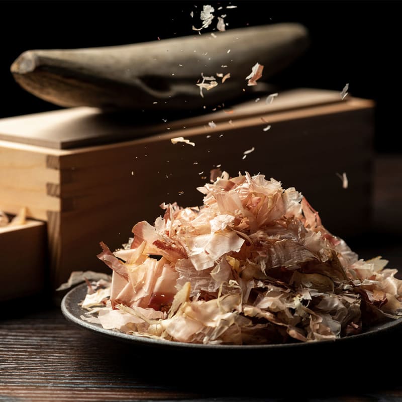 Katsuobushi på tallerken