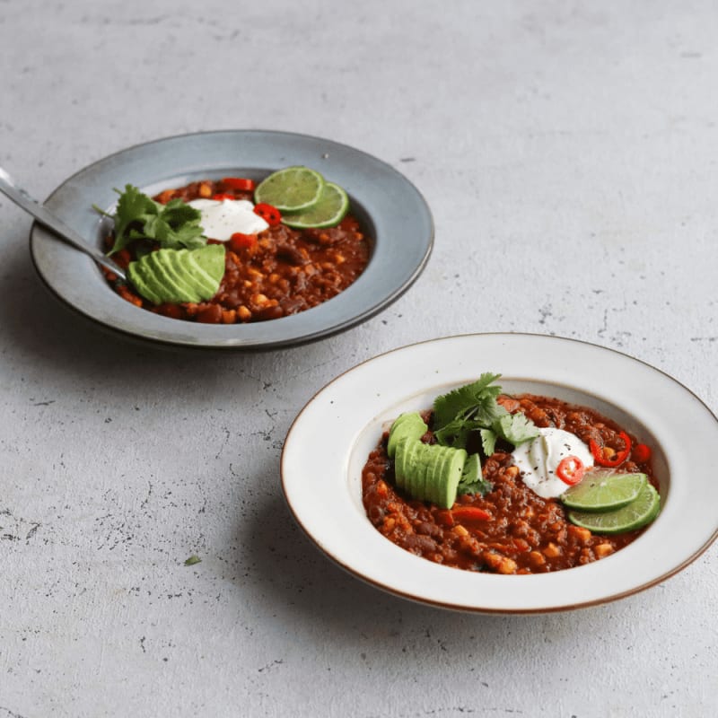 Chili sin carne med creme fraiche, lime og  koriander