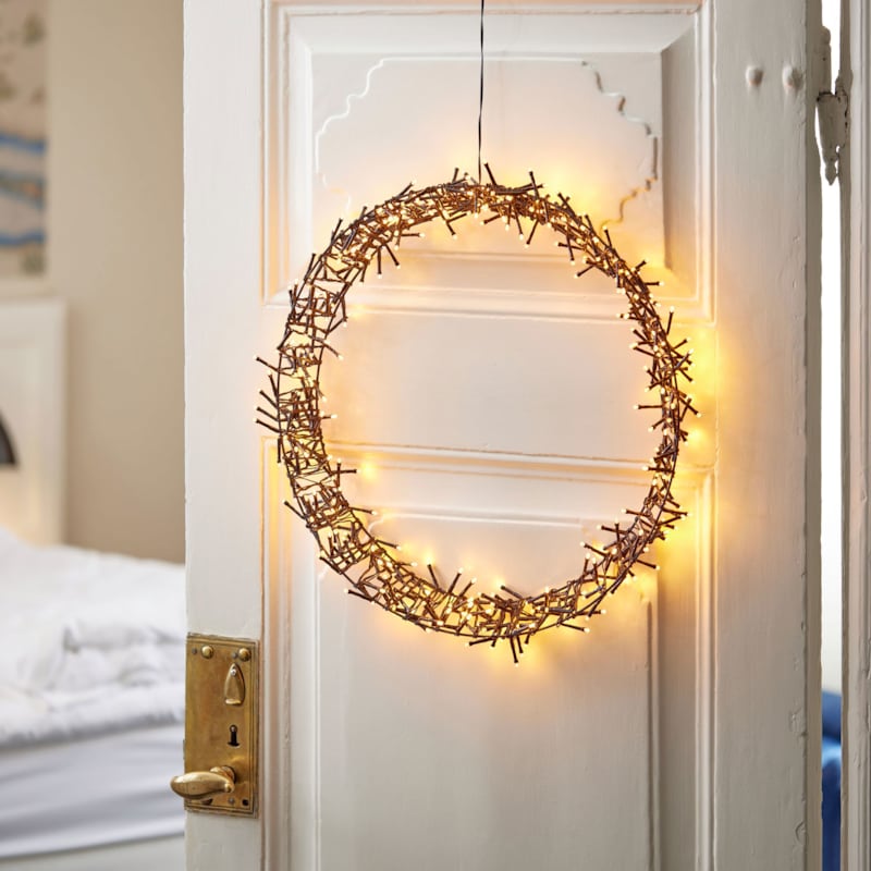 Indendørs julebelysning hos Bilka.