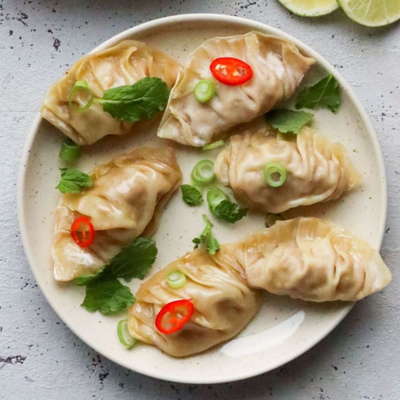 Dumplings med med agurkesalat