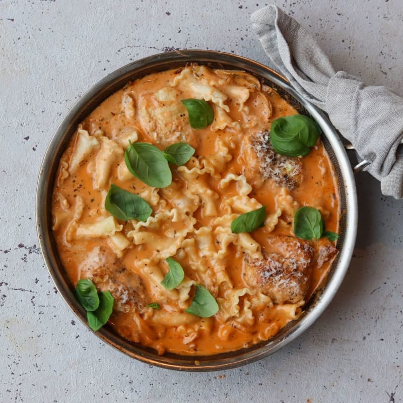 Marry me chicken med basilikum og parmesan