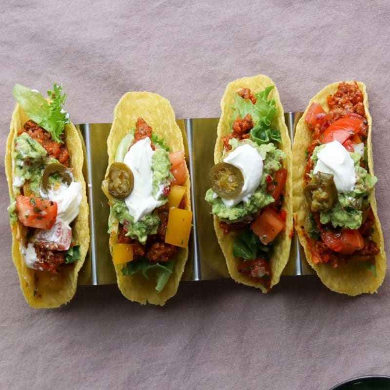 Tacos med oksekød, grønt og guacamole