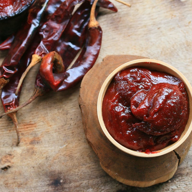 Gochujang chili i skål