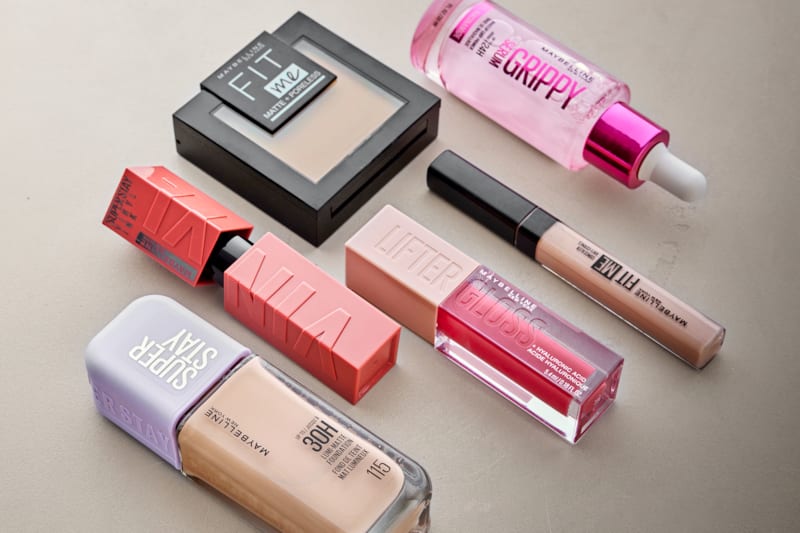 Foundation, concealer, pudder, lip gloss, mascara - you name it! Vi har masser af makeup på føtex.dk