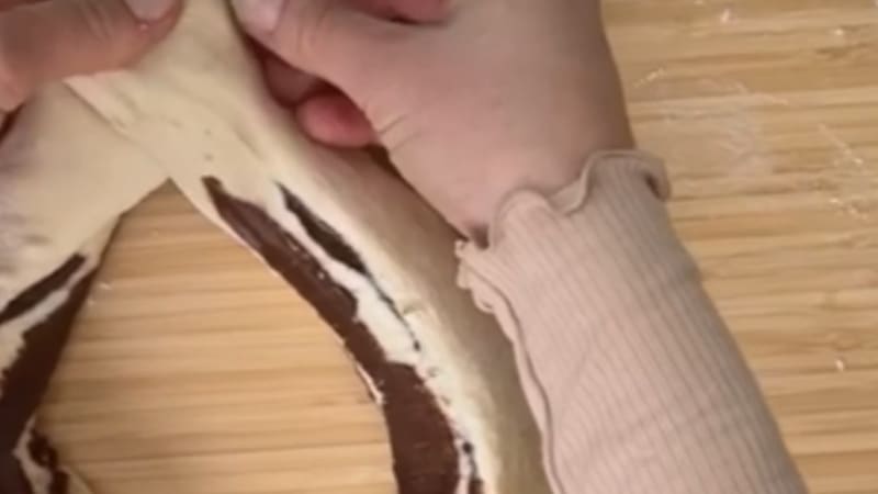 Lær at lave nemt snoet nutellabrød. Se her hos BilkaToGo.